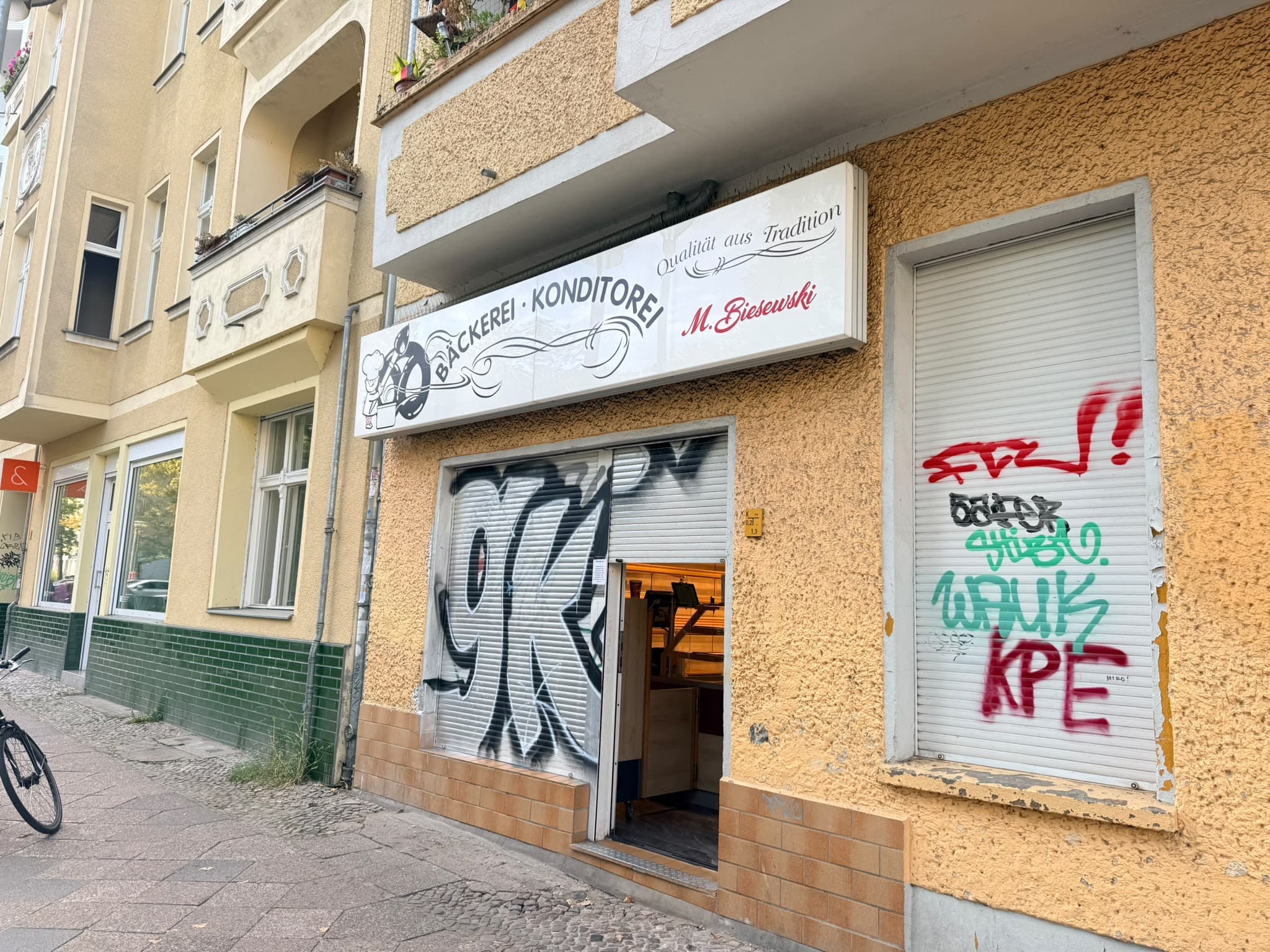 Lichtkasten der Bäckerei M. Biesewski nach der Umrüstung auf LED-Beleuchtung